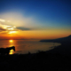 Un cavallo al tramonto con lo sfondo del vesuvio